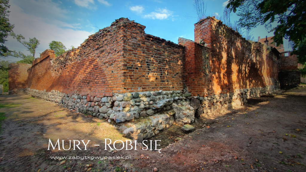 20201009 141121 0000 Zabytkowy Pasłęk mury obronne